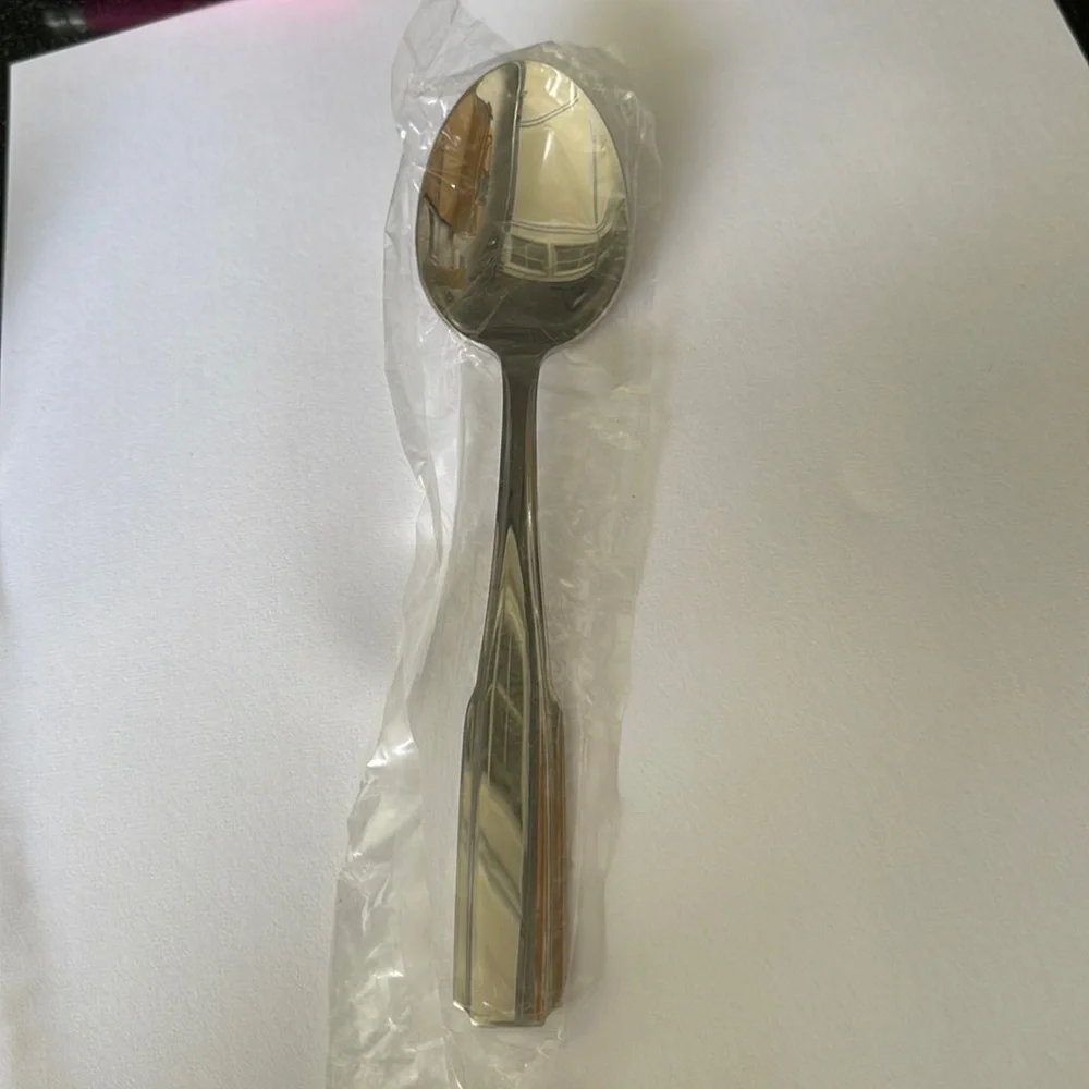 New 4 Oneida Soup Spoons USA